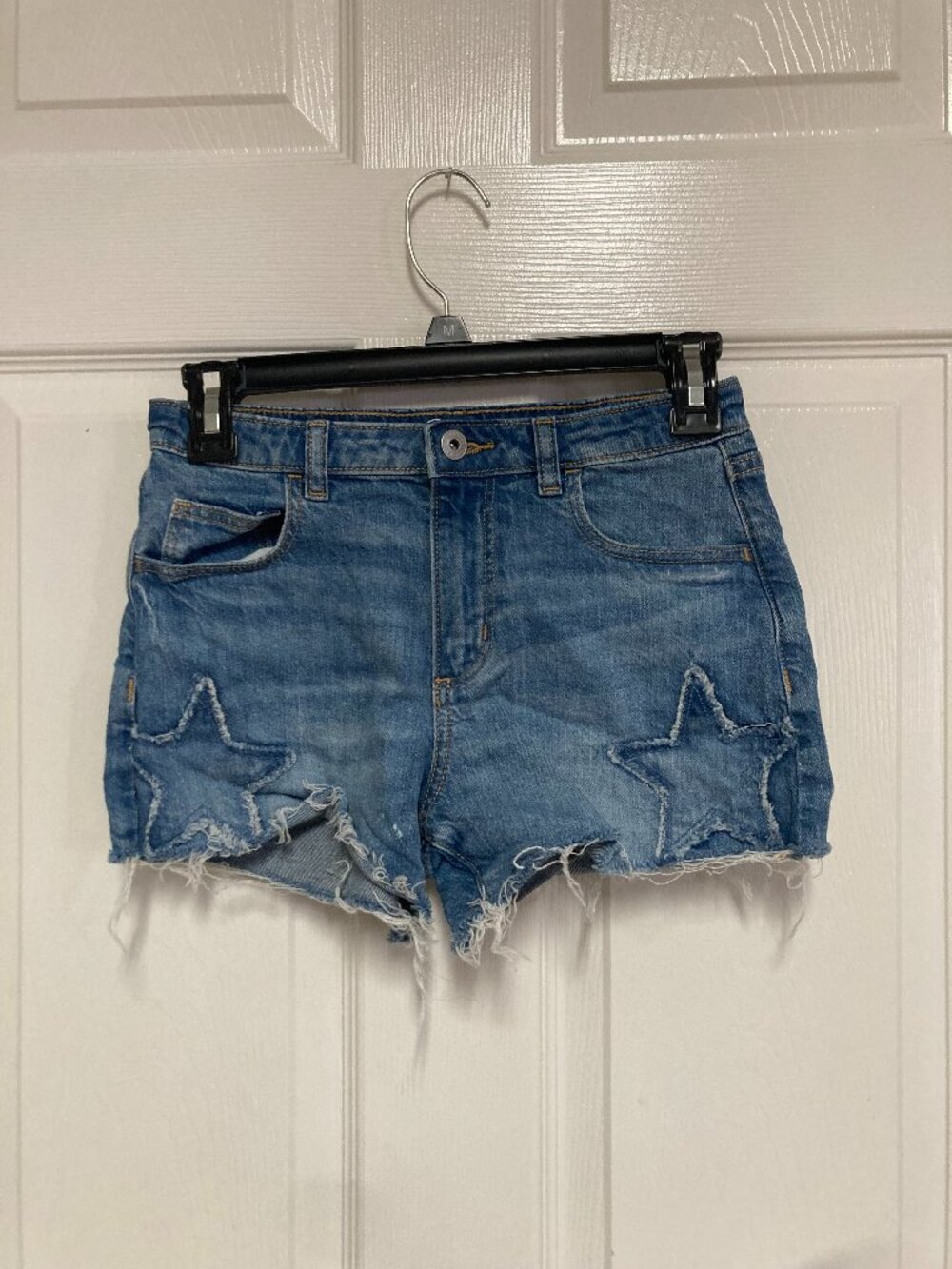 Art Class Star Embellished Denim Cutoff Shorts size Large (10/12)